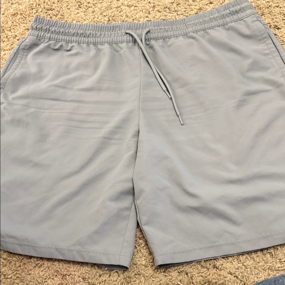 Xersion Men's Light Gray Athletic Shorts